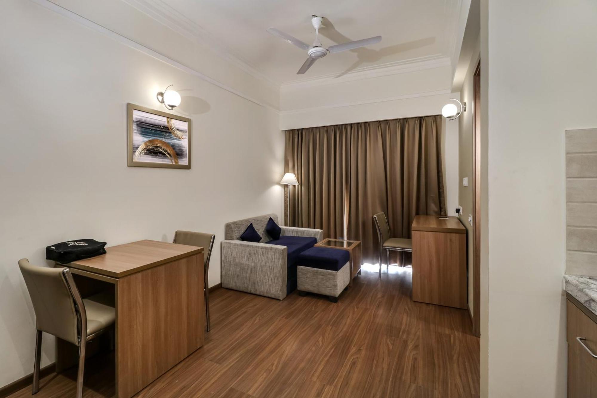 Starlit Suites Newtown Kalkutta Exterior foto